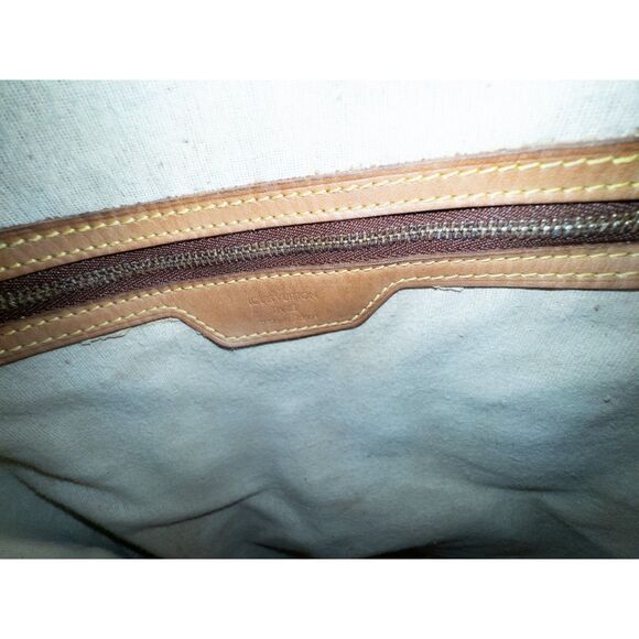 Louis Vuitton Monogram Bucket Bag GM - Picture 7 of 10